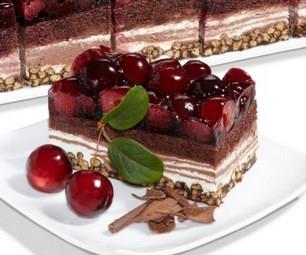 Cherry en crisp chocolate slices