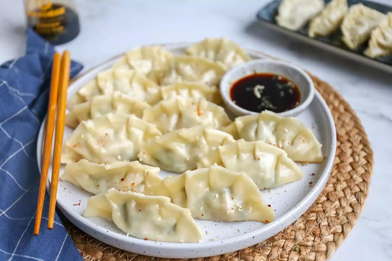 Gyoza van kip met zwarte champignon 600g